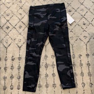 NWT Athleta Camo Leggings 7/8